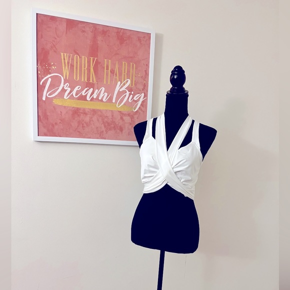 Cropped Top - Picture 3 of 5